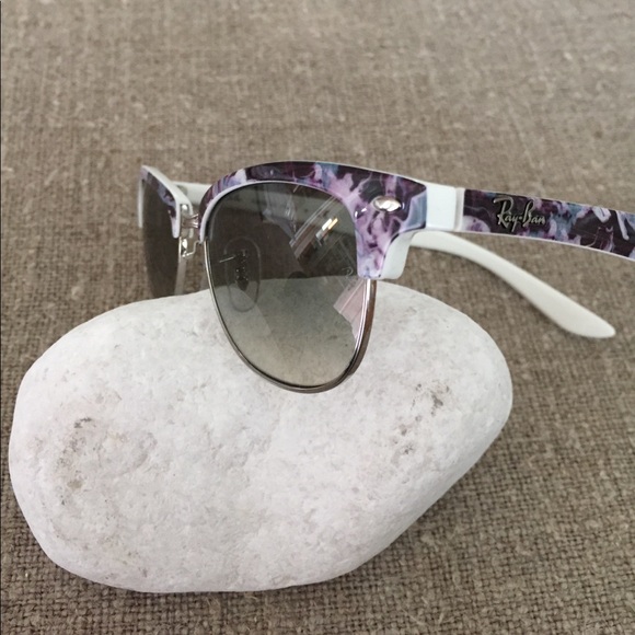 Ray Ban Women’s Clubmaster Classic RB 4132 832/32 - Picture 2 of 5